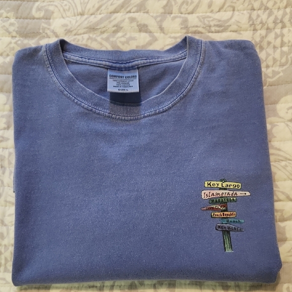 Comfort Colors, Key Largo periwinkle Graphic T-Shirt. Very good condition! Large - Picture 2 of 6